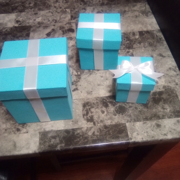 Breakfast at Tiffany's Boxes - Picture 3 of 3